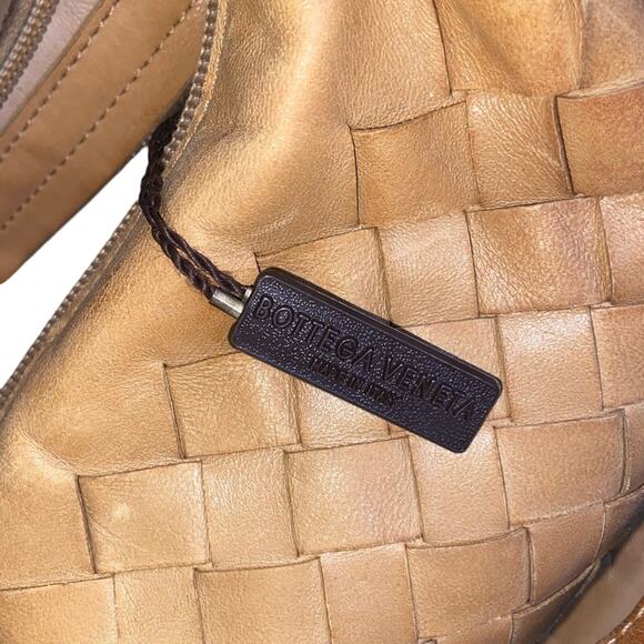 Bottega Veneta Intrecciato Beige/Brown Leather Crossbody – Rare Medium - Picture 9 of 11
